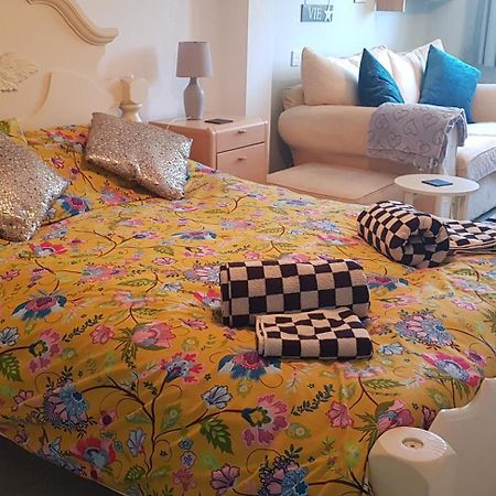 Mermaid Cottages Frinton-on-Sea Bagian luar foto