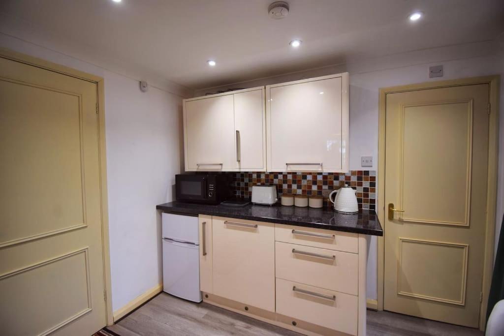 Mermaid Cottages Frinton-on-Sea Bagian luar foto